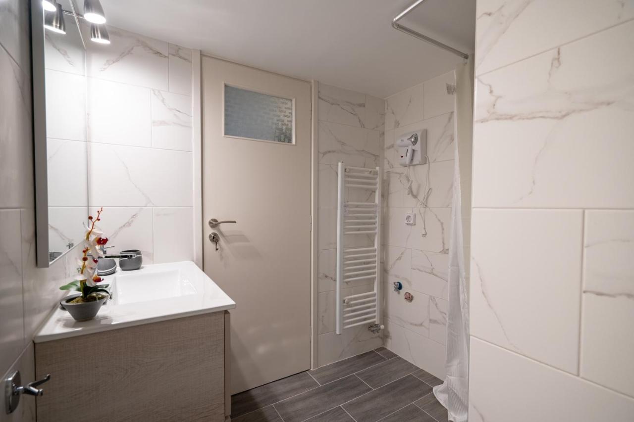 אתונה Agios Ioannis Metro St. 2 Bedrms 6 Pers. Apartment מראה חיצוני תמונה