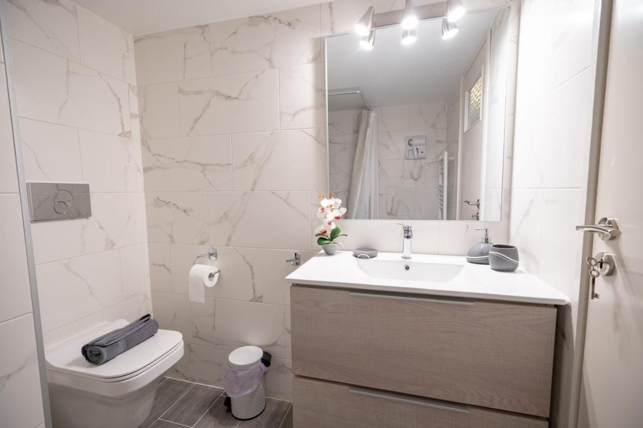 אתונה Agios Ioannis Metro St. 2 Bedrms 6 Pers. Apartment מראה חיצוני תמונה